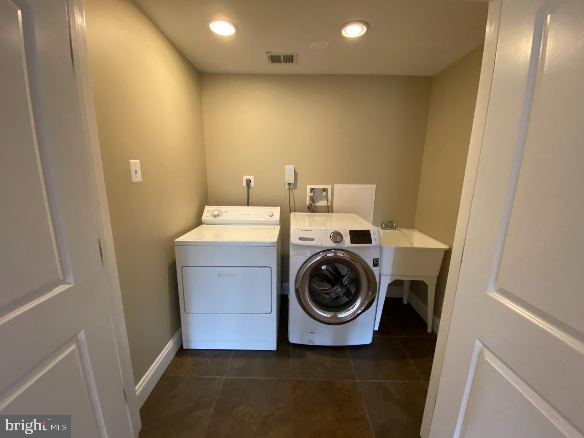 6414 Bardu Avenue Springfield, VA 22152 - Photo 12 of 19 Laundry in the home