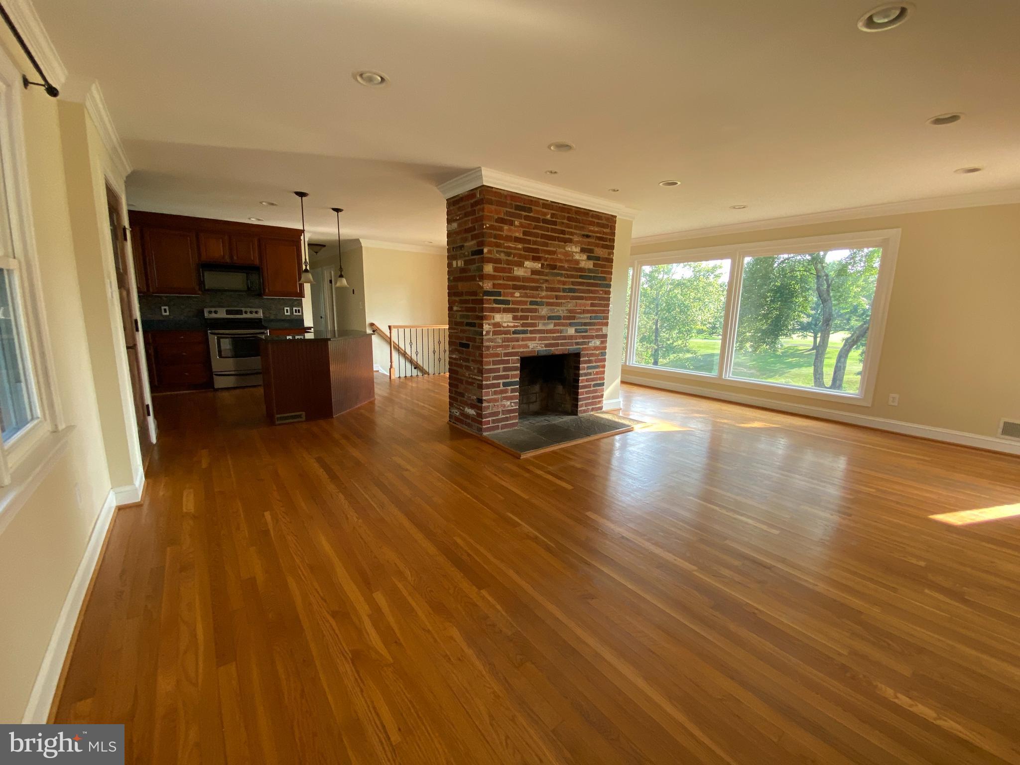 6414 Bardu Avenue Springfield, VA 22152 - Photo 2 of 19