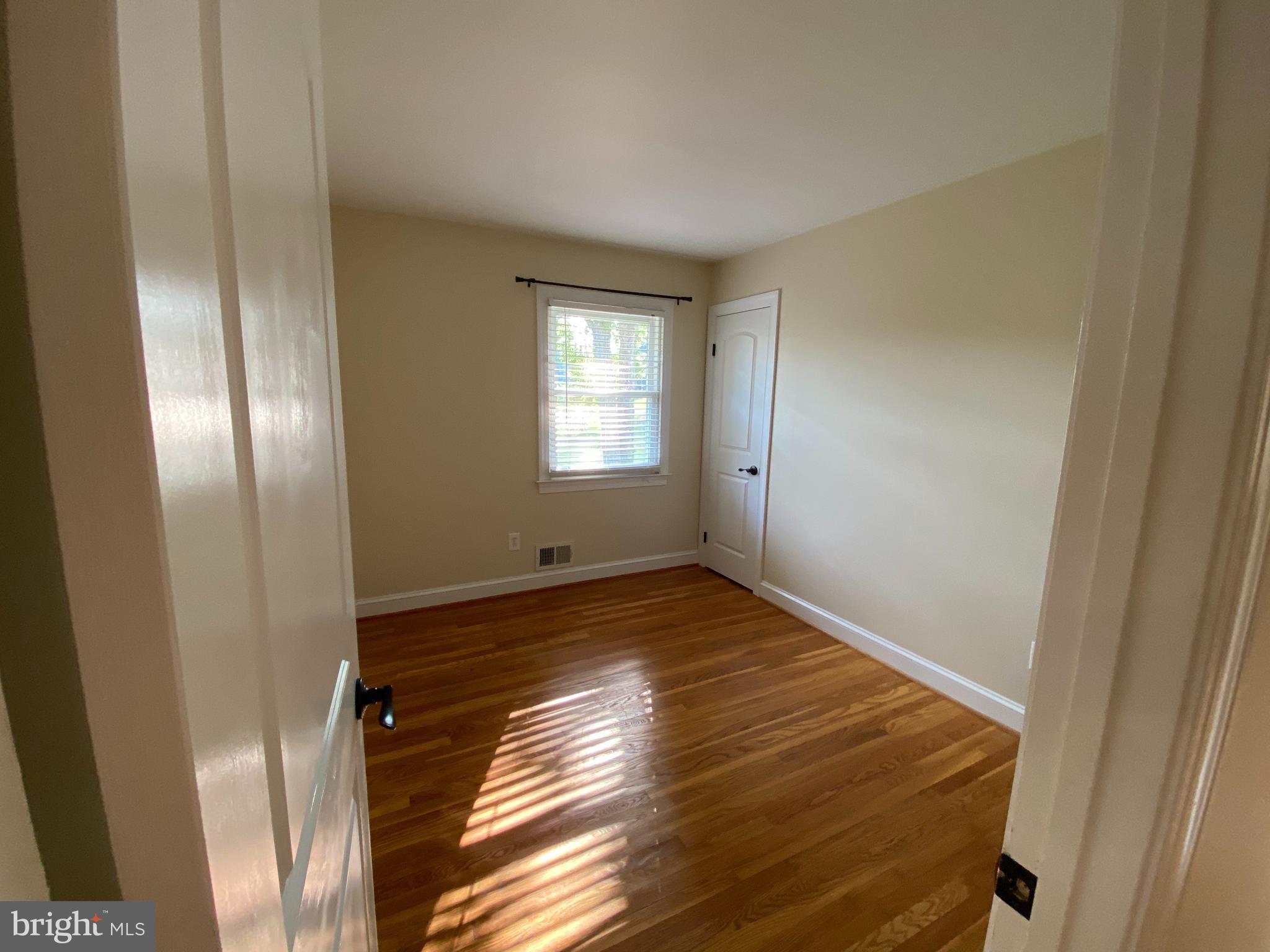 6414 Bardu Avenue Springfield, VA 22152 - Photo 7 of 19