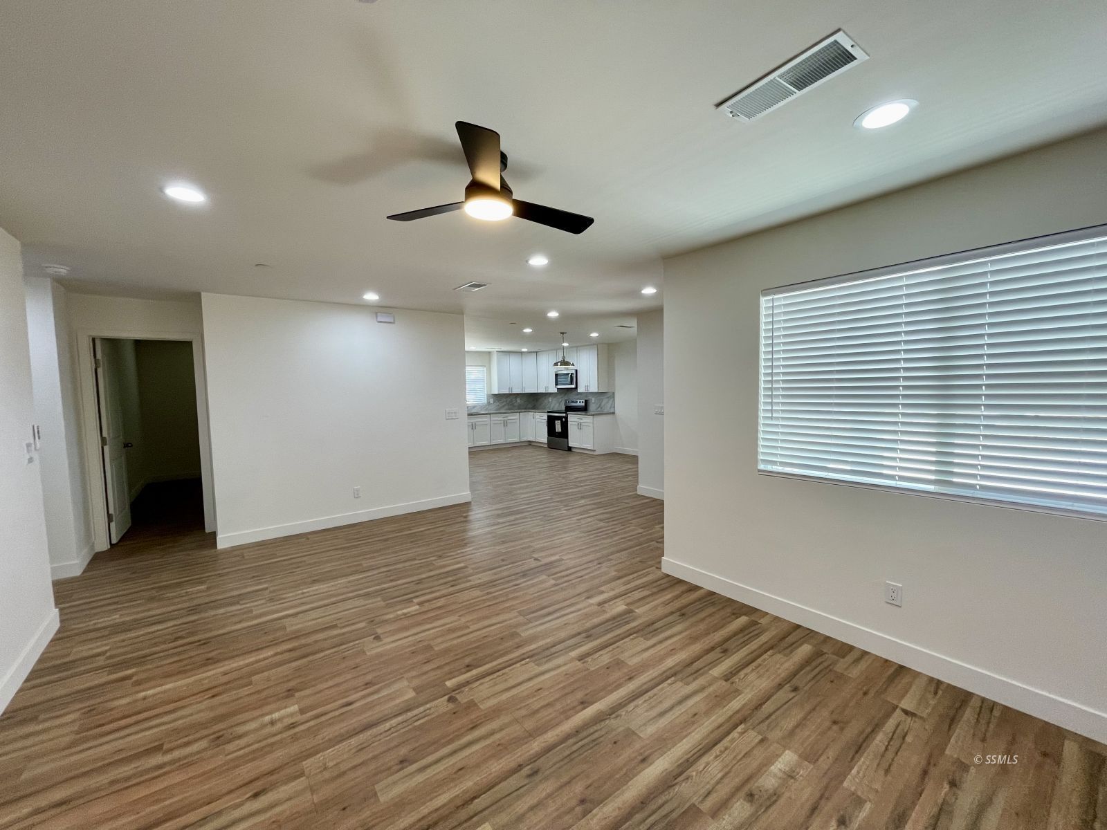 313 West Church Avenue Ridgecrest, CA 93555 - Photo 8 of 26