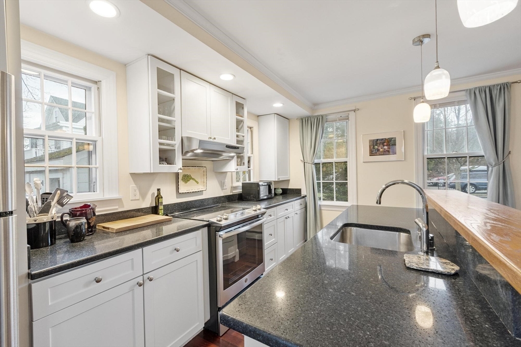 54 R Broadway, Unit 3 Rockport, MA 01966 - Photo 14 of 32