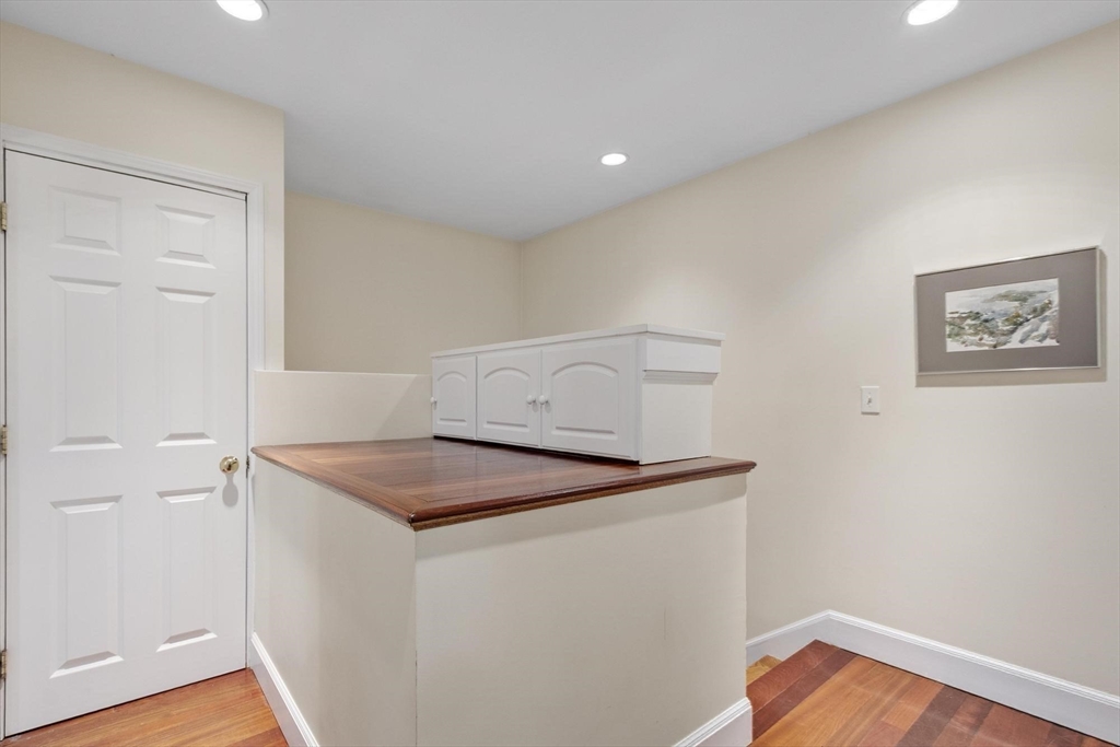 54 R Broadway, Unit 3 Rockport, MA 01966 - Photo 21 of 32