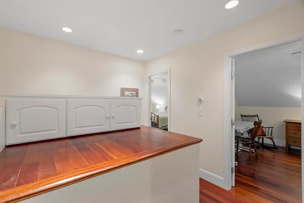 $2,800 | 54 R Broadway, Unit 3, Rockport, MA 01966