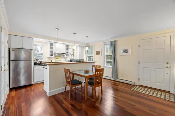 $2,800 | 54 R Broadway, Unit 3, Rockport, MA 01966