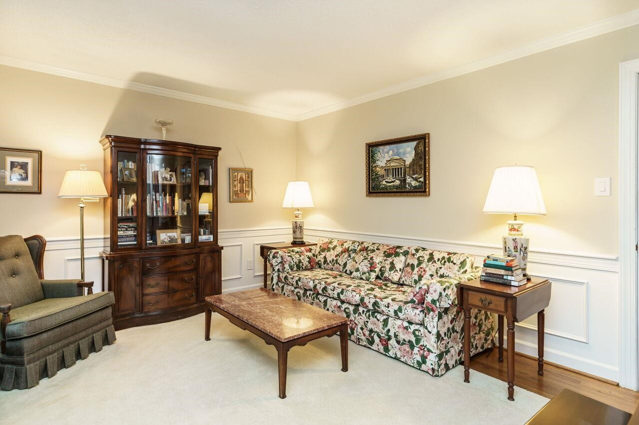 8116 Calais Court Raleigh, NC 27613 - Photo 5 of 33 Living room