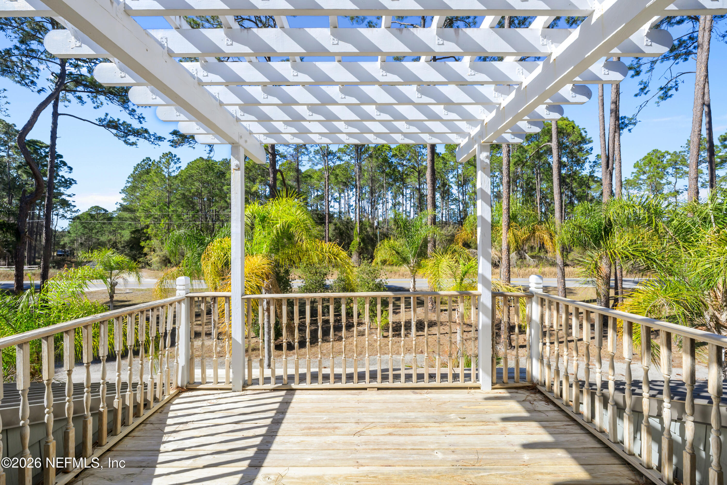 179 Georgetown Denver Road Georgetown, FL 32139 - Photo 20 of 24 a view of a brick house with a large window