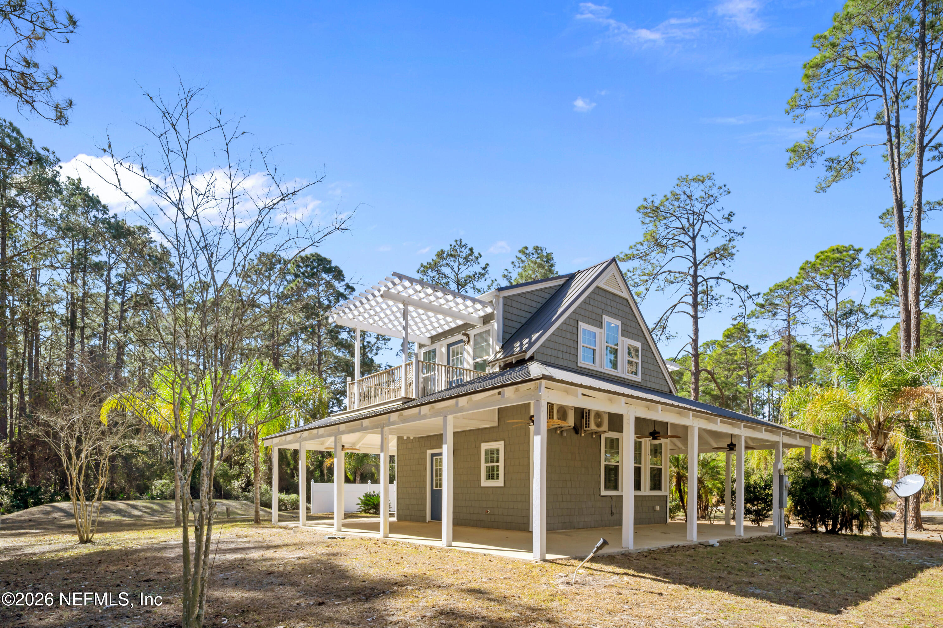 179 Georgetown Denver Road Georgetown, FL 32139 - Photo 5 of 24 front view of a house with a street