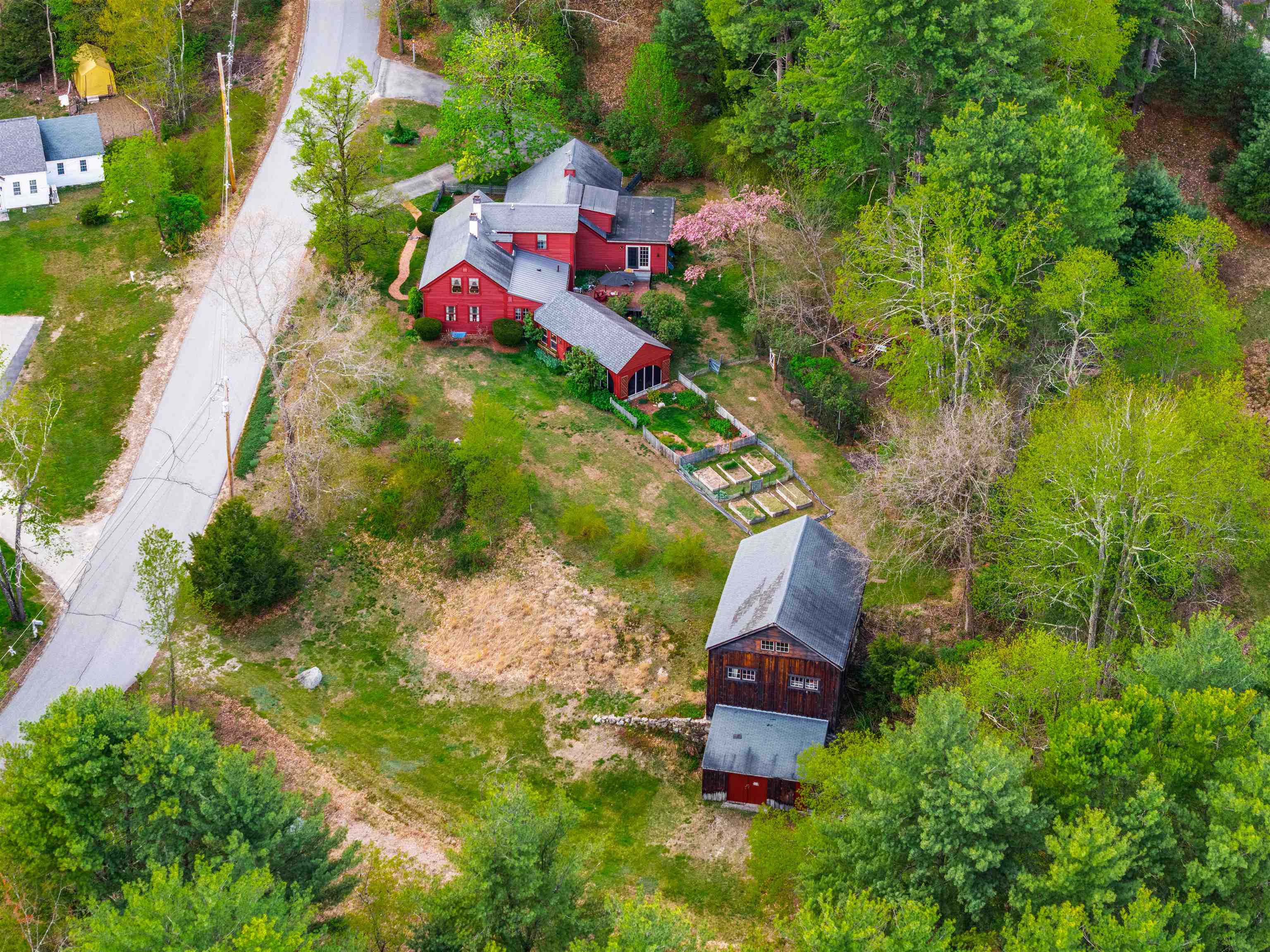 29 Averill Road Brookline, NH 03033 - Photo 2 of 49
