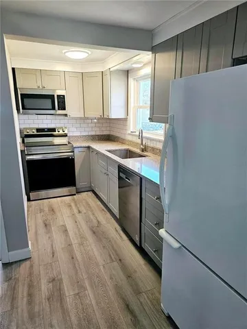 $1,800 | 41 Franklin Street, Unit 1, Westerly, RI 02891