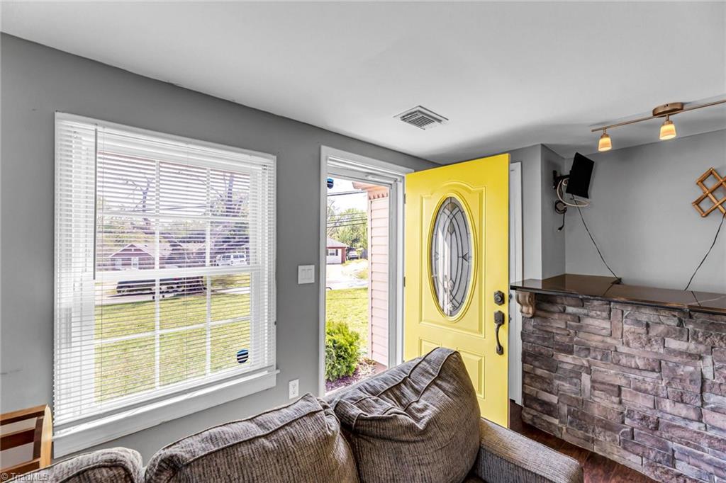 3419 High Point Road Winston-Salem, NC 27107 - Photo 3 of 25 Gallery Image 3