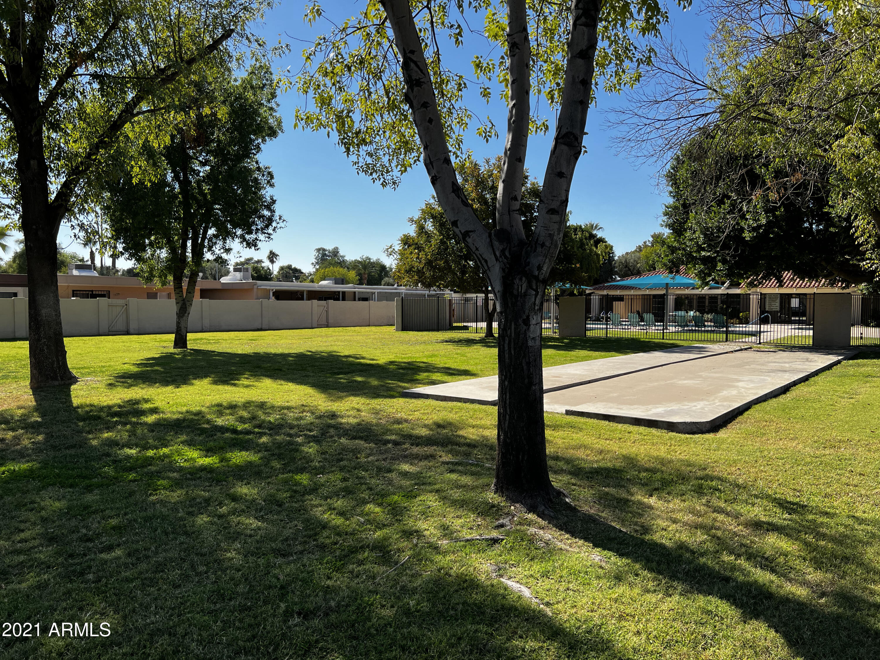1025 West Berridge Lane Phoenix, AZ 85013 - Photo 30 of 30 Community Common Grounds