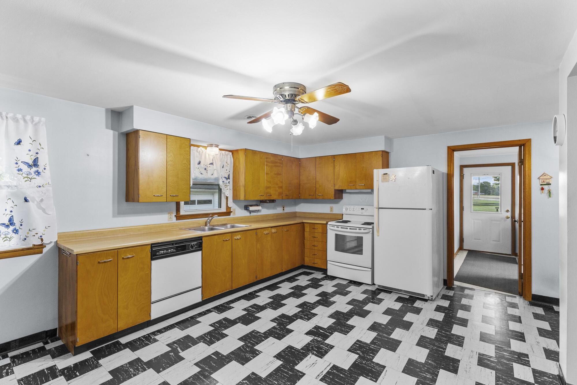4002 Radnor Road Radnor, OH 43066 - Photo 11 of 53 11_11