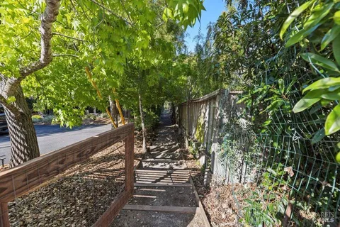 $2,995,000 | 5025 Paradise Drive, Tiburon, CA 94920