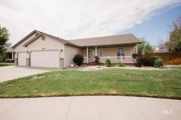 $385,000 | 1321 Northwest Pintail Street, Mountain Home, ID 83647
