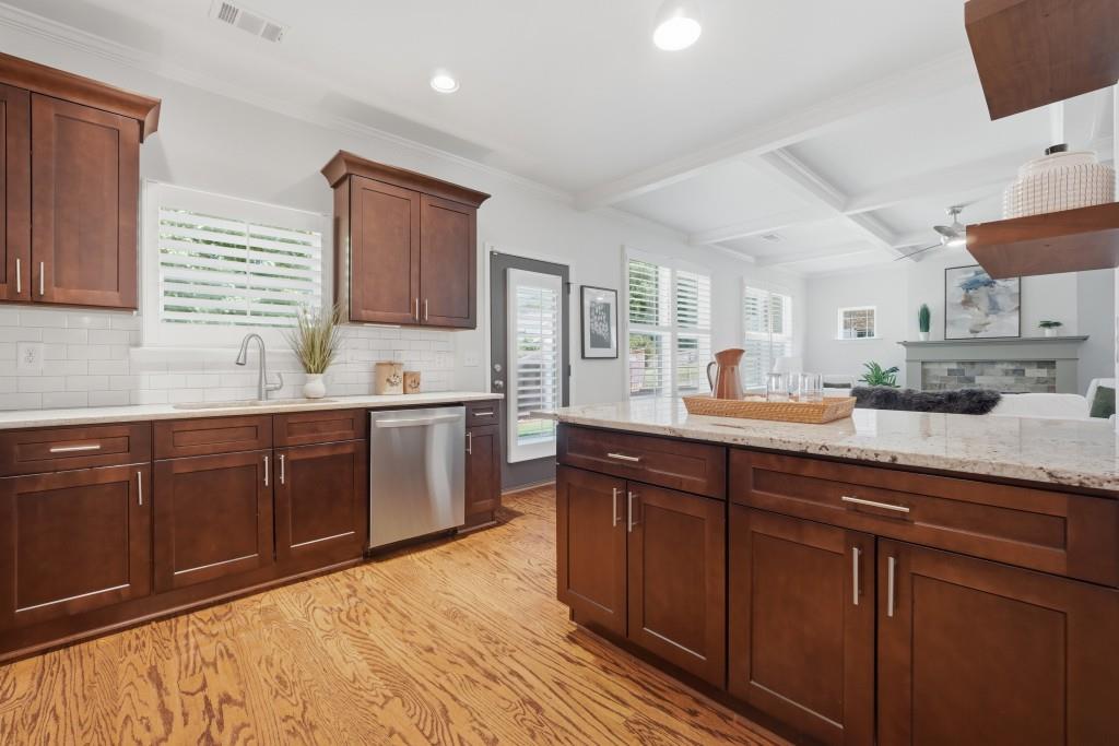 1525 Springbrook Drive Decatur, GA 30033 - Photo 9 of 39