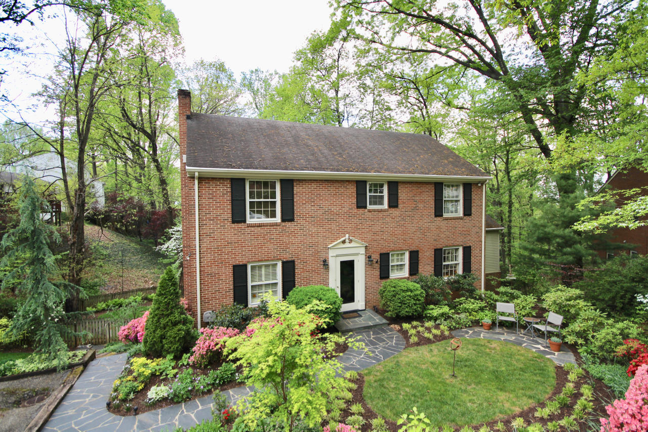 3143 Stoneridge Road Southwest Roanoke, VA 24014 - Photo 1 of 1 stoneridgefront2