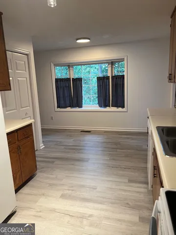 $329,000 | 107 Roundcrest Drive, Thomasville, GA 31792