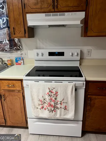 $329,000 | 107 Roundcrest Drive, Thomasville, GA 31792