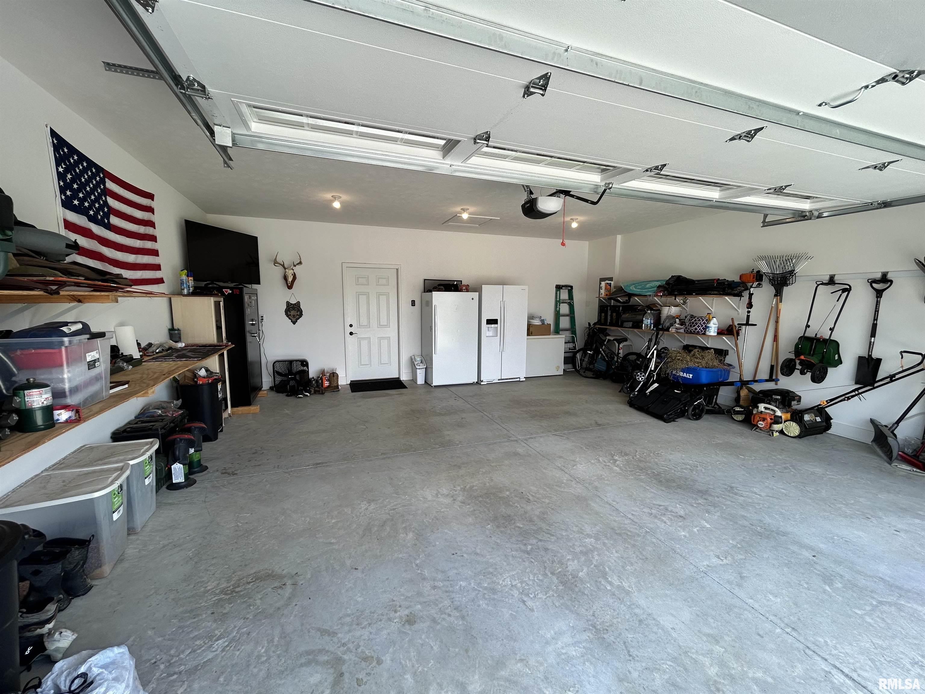 2108 Dubsdread Lane Springfield, IL 62711 - Photo 4 of 21