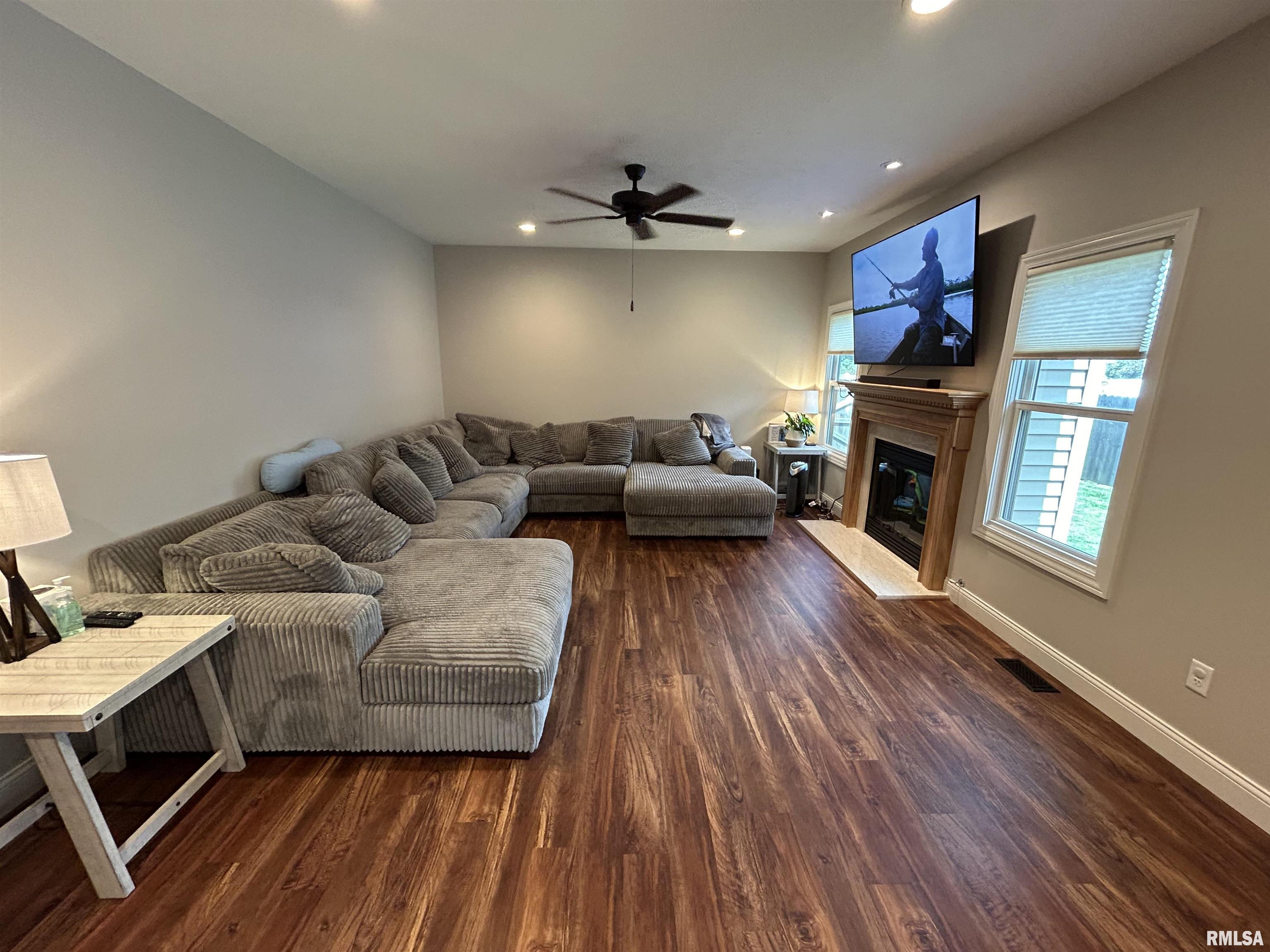 2108 Dubsdread Lane Springfield, IL 62711 - Photo 8 of 21