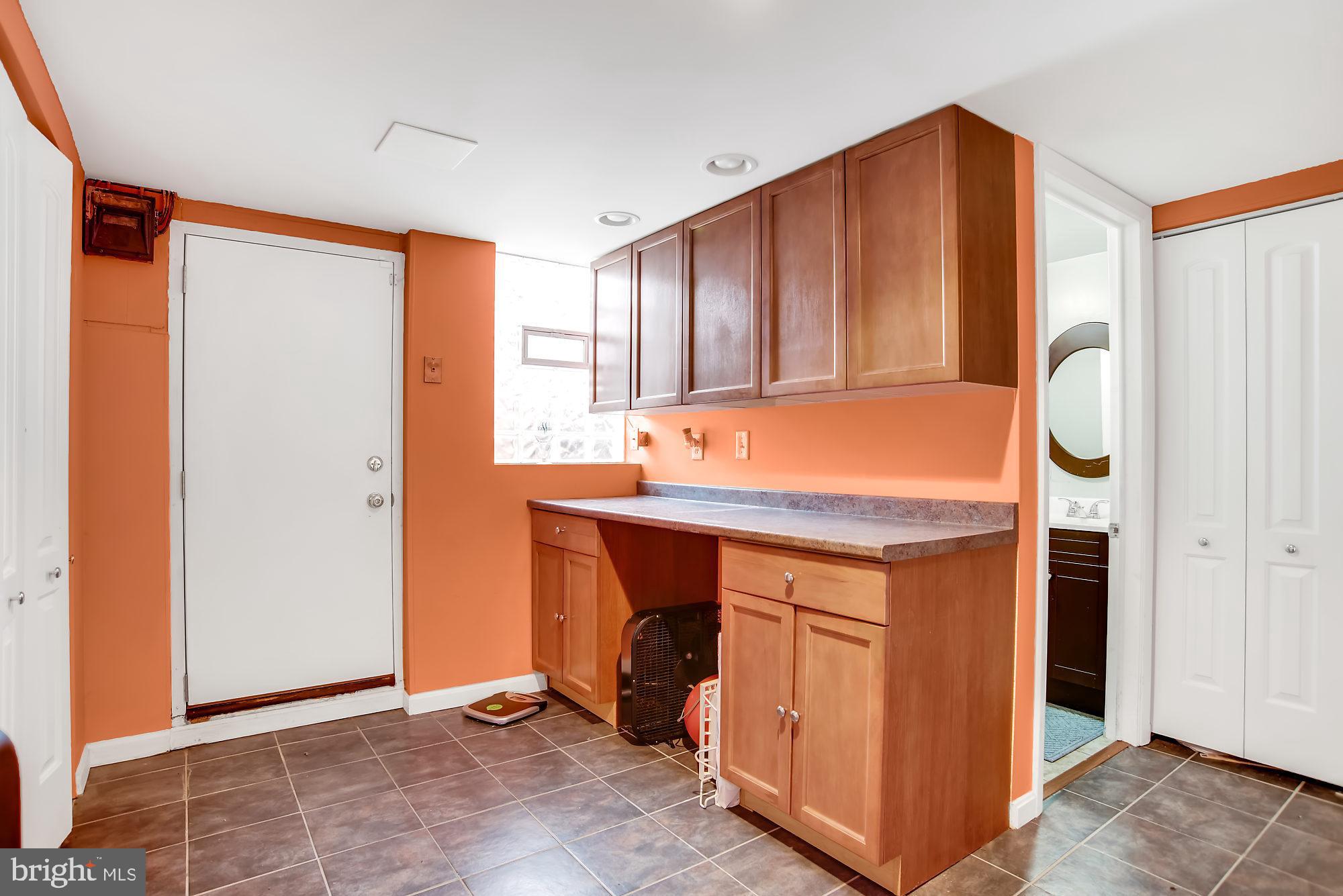 5442 Whitwood Road Baltimore, MD 21206 - Photo 20 of 25 Possible lower level Kitchenette