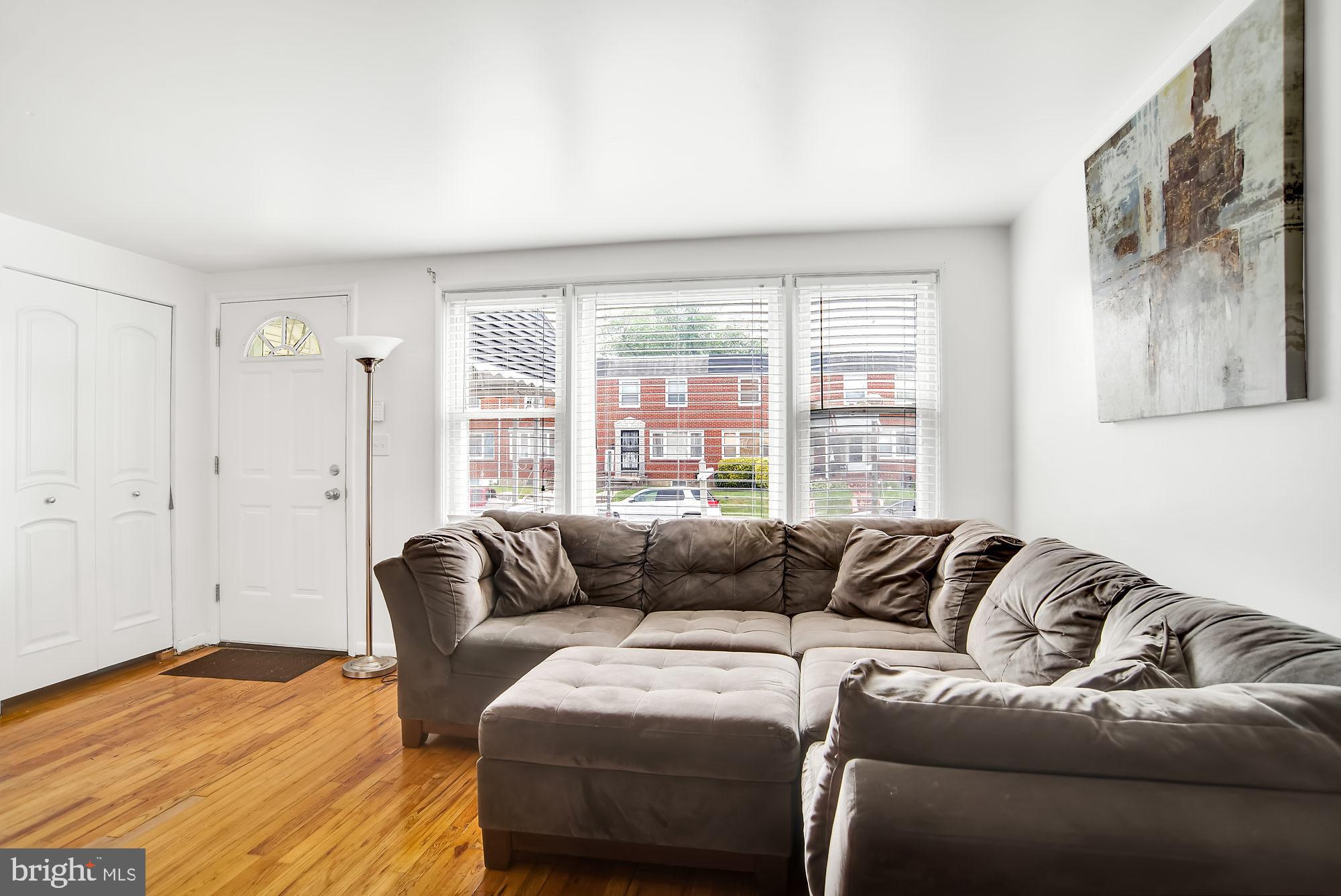 5442 Whitwood Road Baltimore, MD 21206 - Photo 5 of 25 Large Living Room
