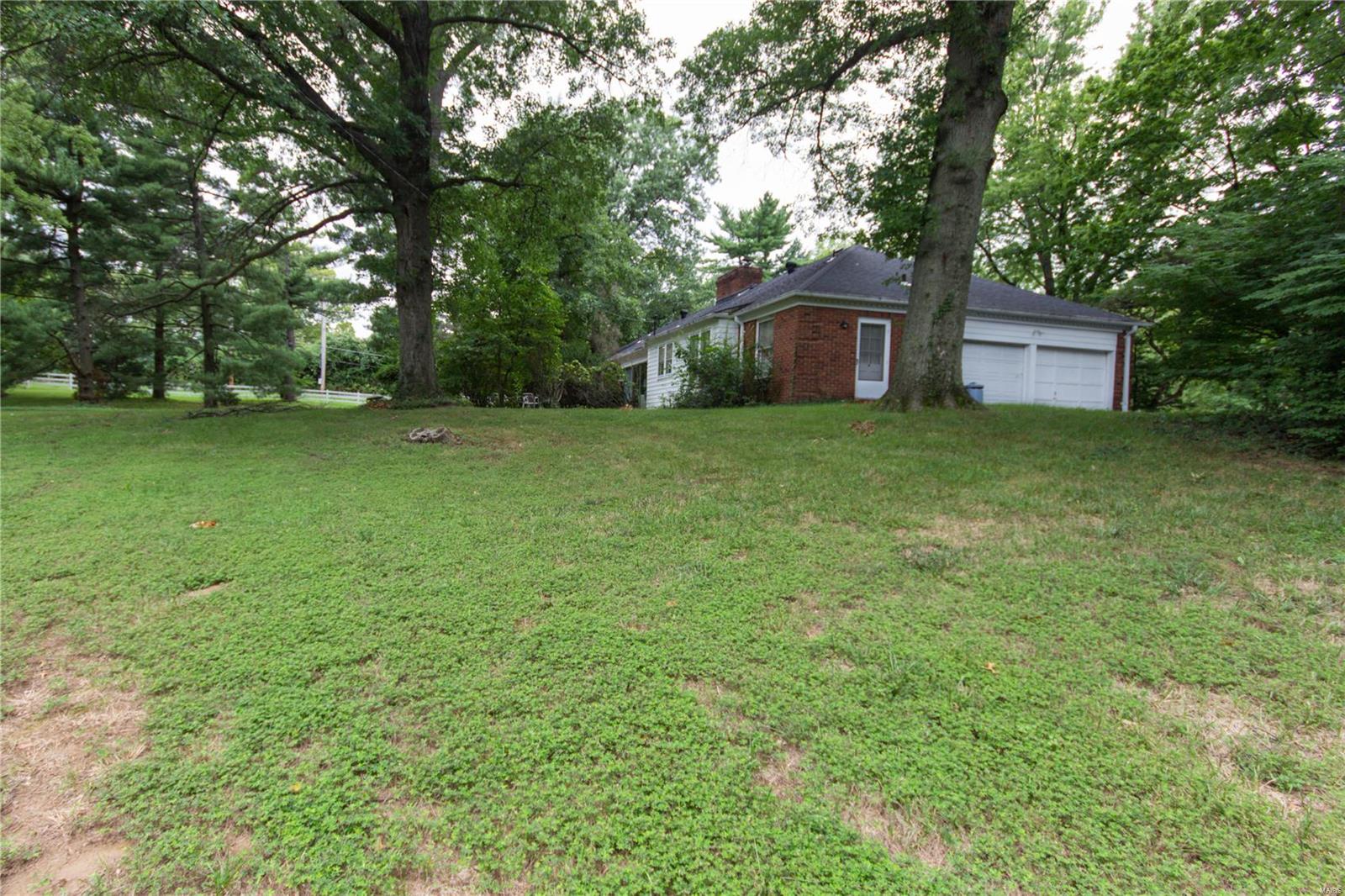 500 High Hampton Road St. Louis, MO 63124 - Photo 8 of 9 Gallery Image 8
