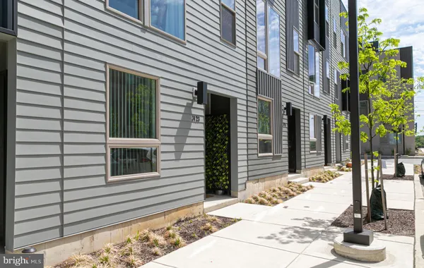 $3,200 | 3123 Beachview Lane, Philadelphia, PA 19125