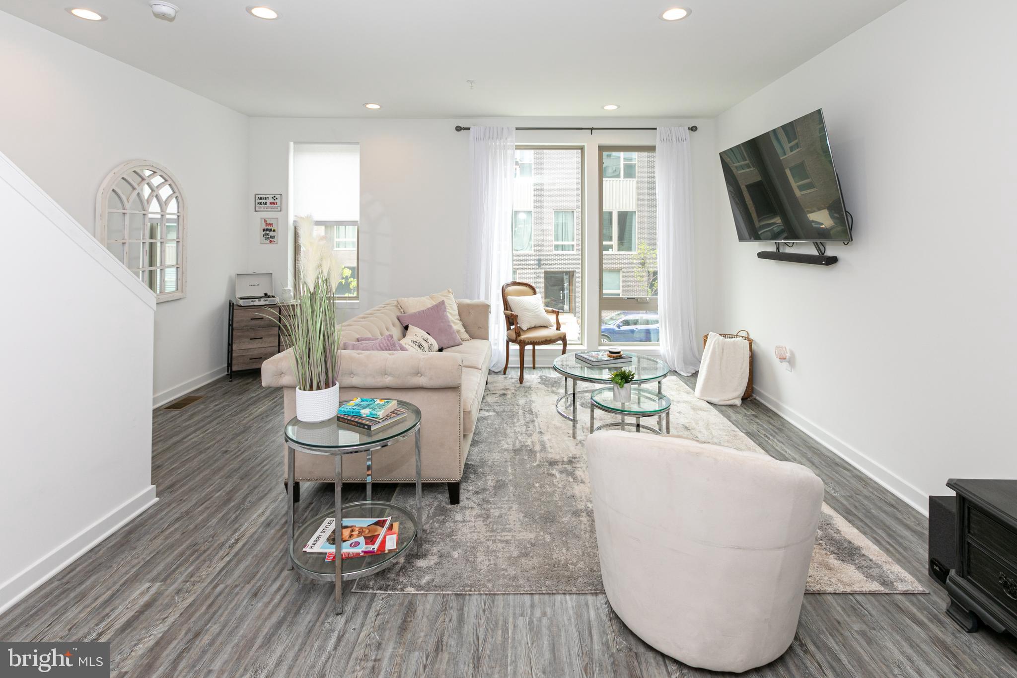 3123 Beachview Lane Philadelphia, PA 19125 - Photo 13 of 47