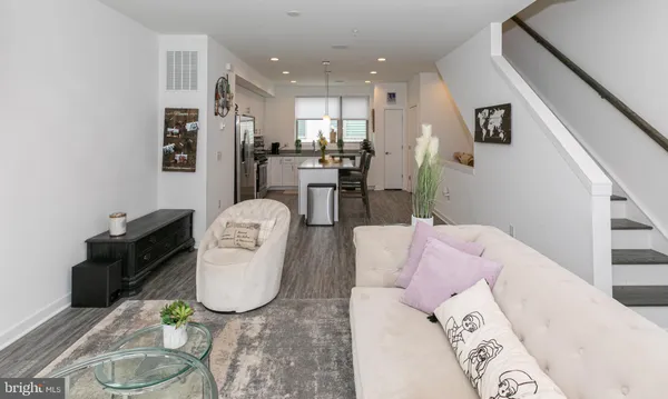 $3,200 | 3123 Beachview Lane, Philadelphia, PA 19125