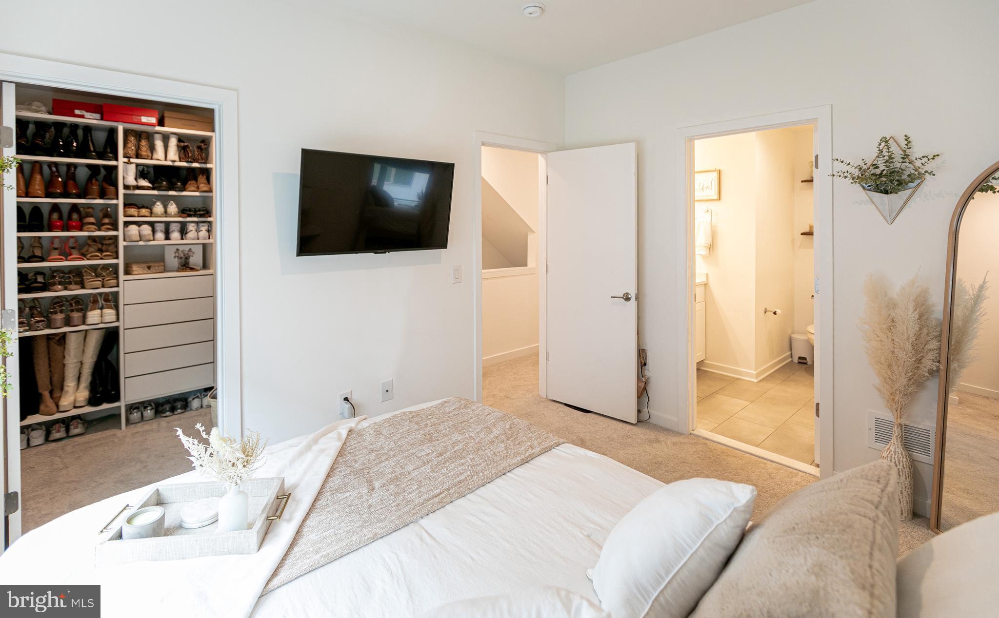 3123 Beachview Lane Philadelphia, PA 19125 - Photo 19 of 47