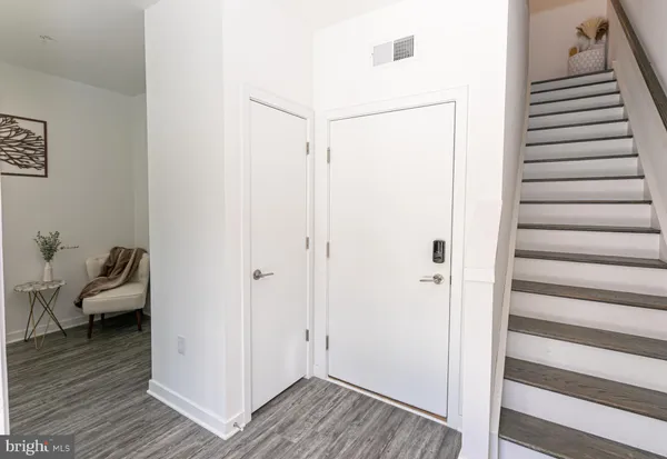 $3,200 | 3123 Beachview Lane, Philadelphia, PA 19125