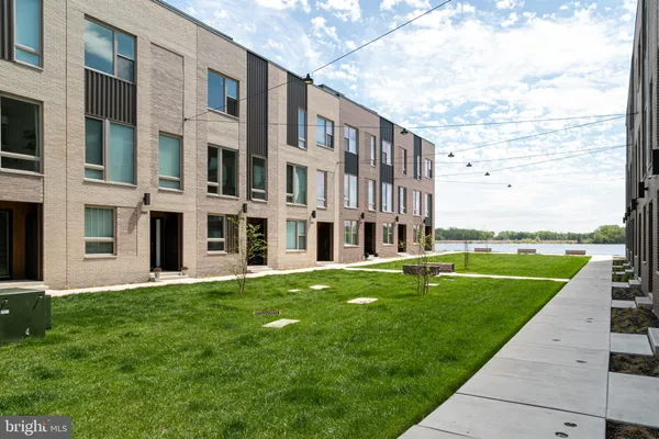 $3,200 | 3123 Beachview Lane, Philadelphia, PA 19125