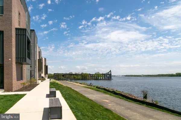 $3,200 | 3123 Beachview Lane, Philadelphia, PA 19125