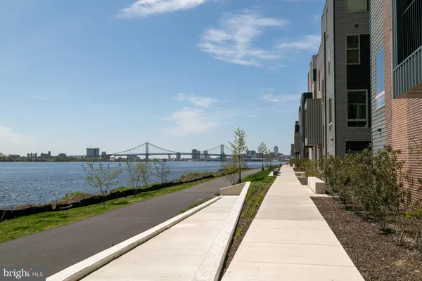 $3,200 | 3123 Beachview Lane, Philadelphia, PA 19125