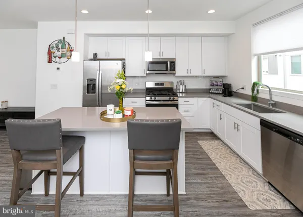 $3,200 | 3123 Beachview Lane, Philadelphia, PA 19125