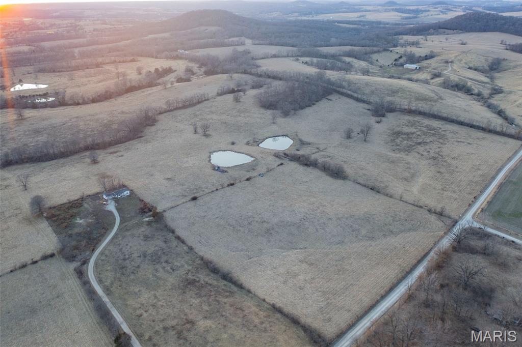 255 Gnade Road Elsberry, MO 63343 - Photo 13 of 22