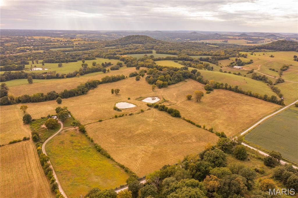 255 Gnade Road Elsberry, MO 63343 - Photo 14 of 24