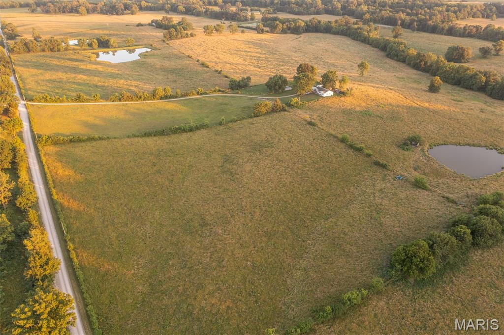 255 Gnade Road Elsberry, MO 63343 - Photo 19 of 22