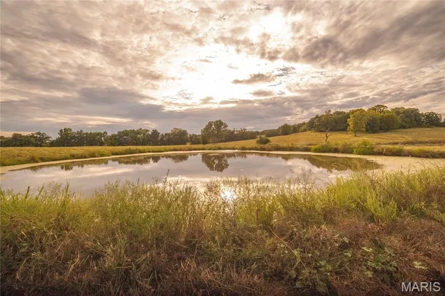 $693,000 | 255 Gnade Road, Elsberry, MO 63343