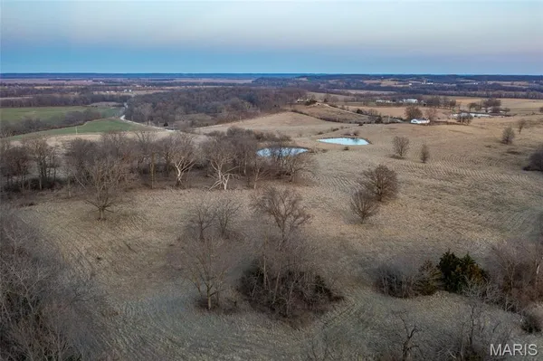 $693,000 | 255 Gnade Road, Elsberry, MO 63343