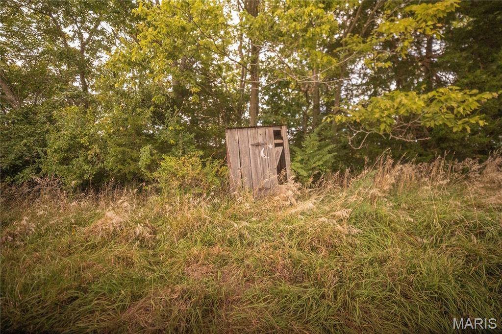 255 Gnade Road Elsberry, MO 63343 - Photo 8 of 24