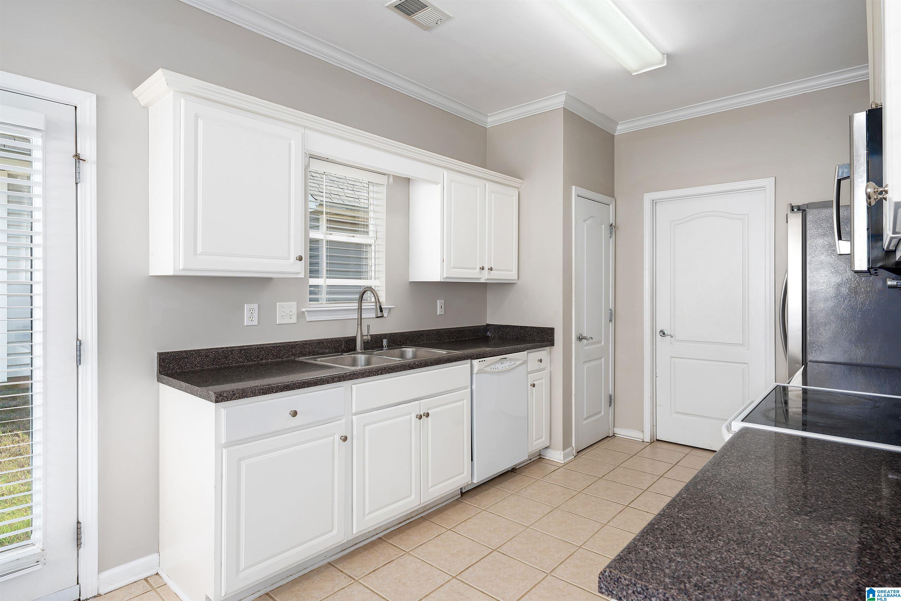 229 High Ridge Drive Pelham, AL 35124 - Photo 12 of 29