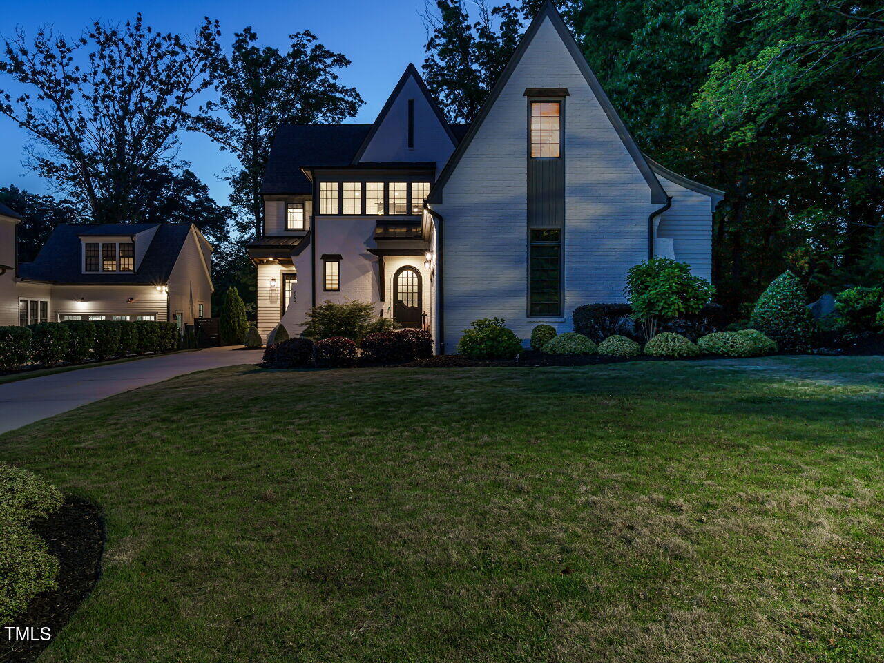 602 Shelley Road Raleigh, NC 27609 - Photo 4 of 64 004-1280x960-front-night