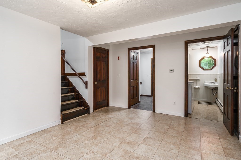 11 Cold Spring Road Southampton, MA 01073 - Photo 32 of 40