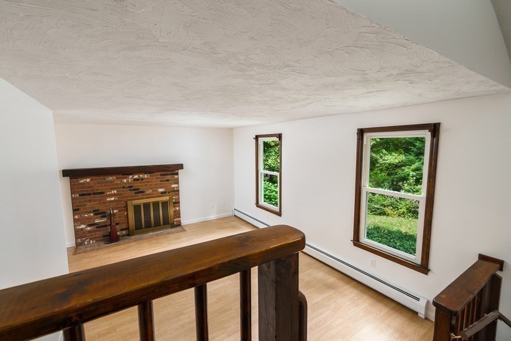 11 Cold Spring Road Southampton, MA 01073 - Photo 10 of 40
