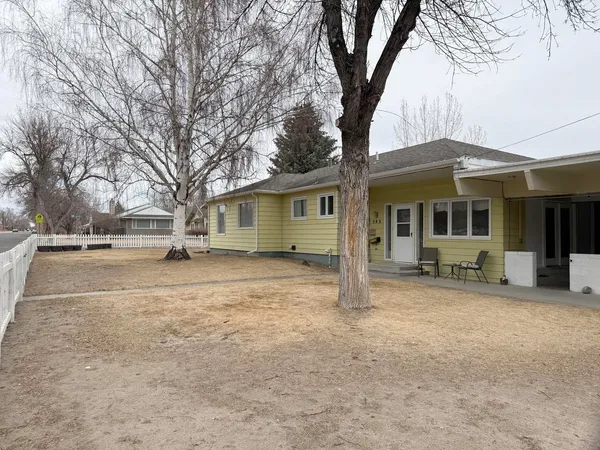 $308,000 | 343 North 1st Street, Riverton, WY 82501