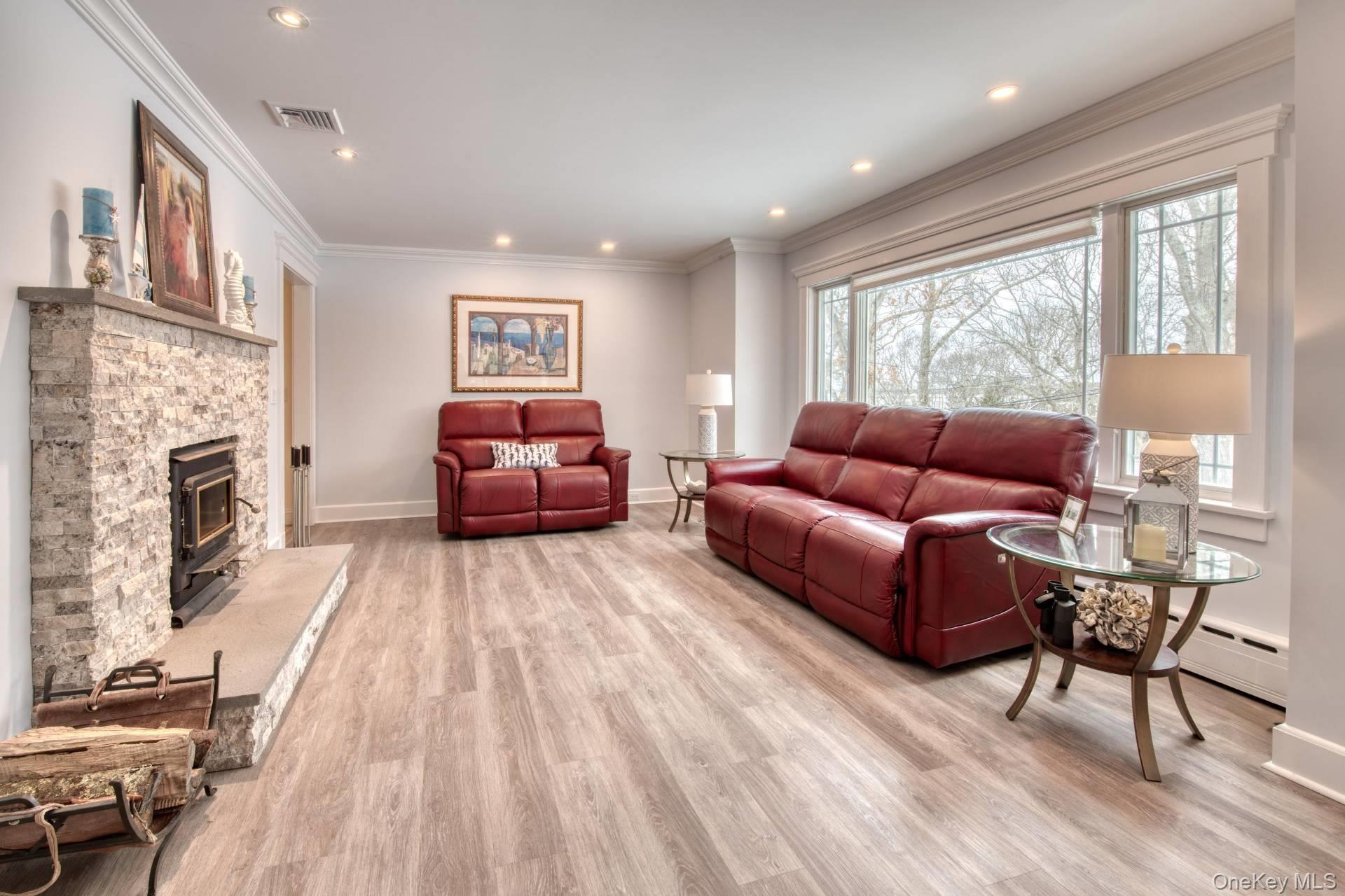 41 Red Cedar Point Road Hampton Bays, NY 11946 - Photo 3 of 18