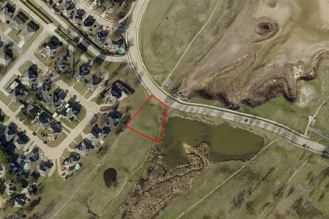 $58,000 | 392 Clubhouse Drive, Joshua, TX 76058