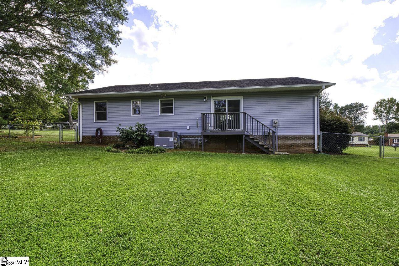 102 Blue Ridge Drive Fountain Inn, SC 29644 - Photo 10 of 30 Gallery Image 10